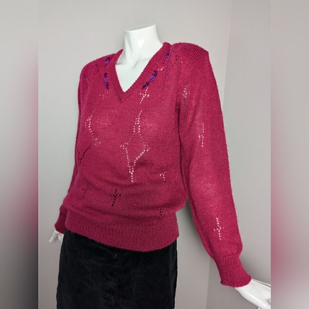 Vintage 1970s v-neck knit sweater raspberry beaded roses JUMP by charlie M